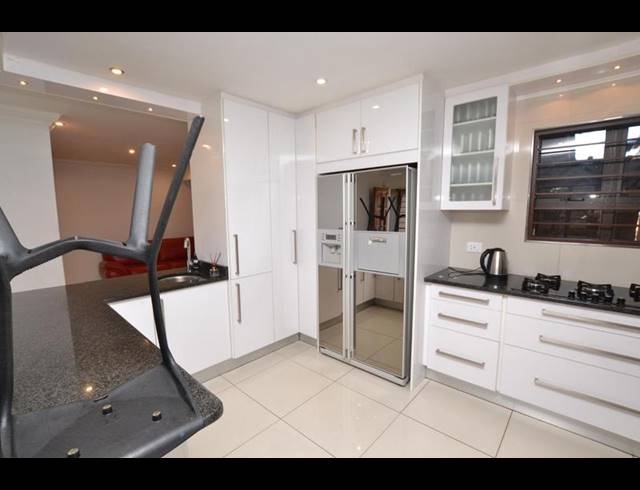 3 BEDROOM HOUSE FOR SALE IN HEUWELOORD